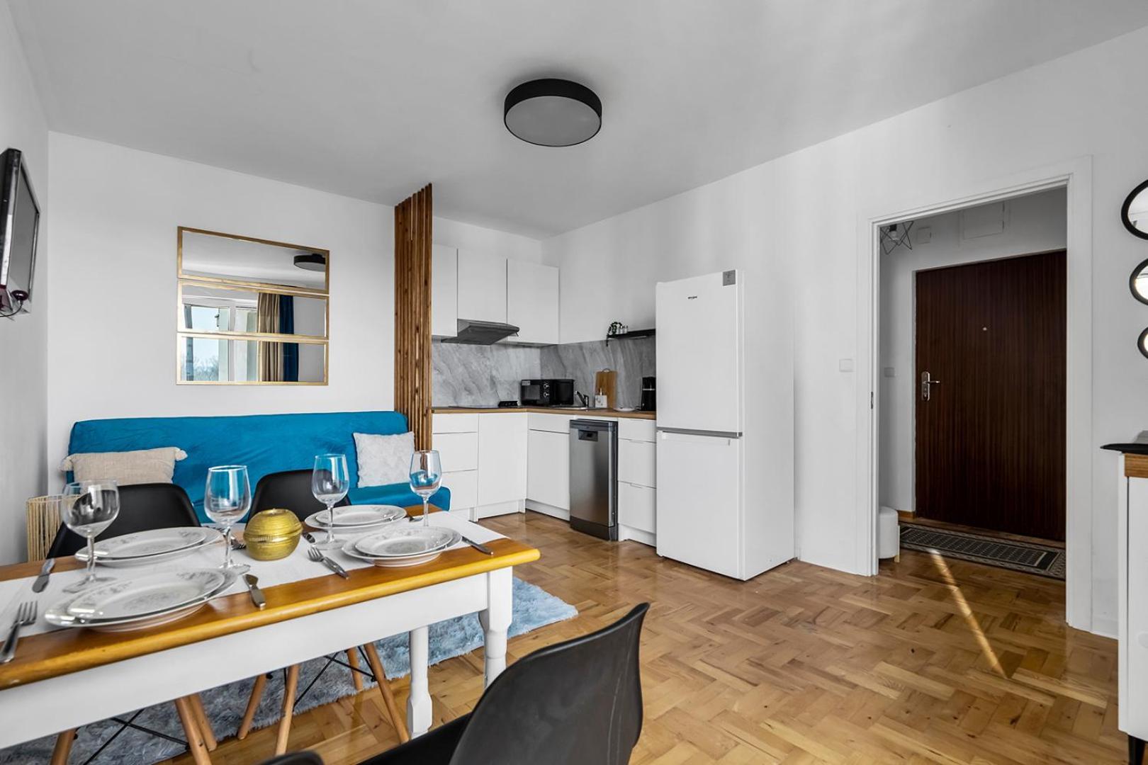 Goclaw Retreat With Balcony - River & Park Nearby - By Rentujemy Warszawa