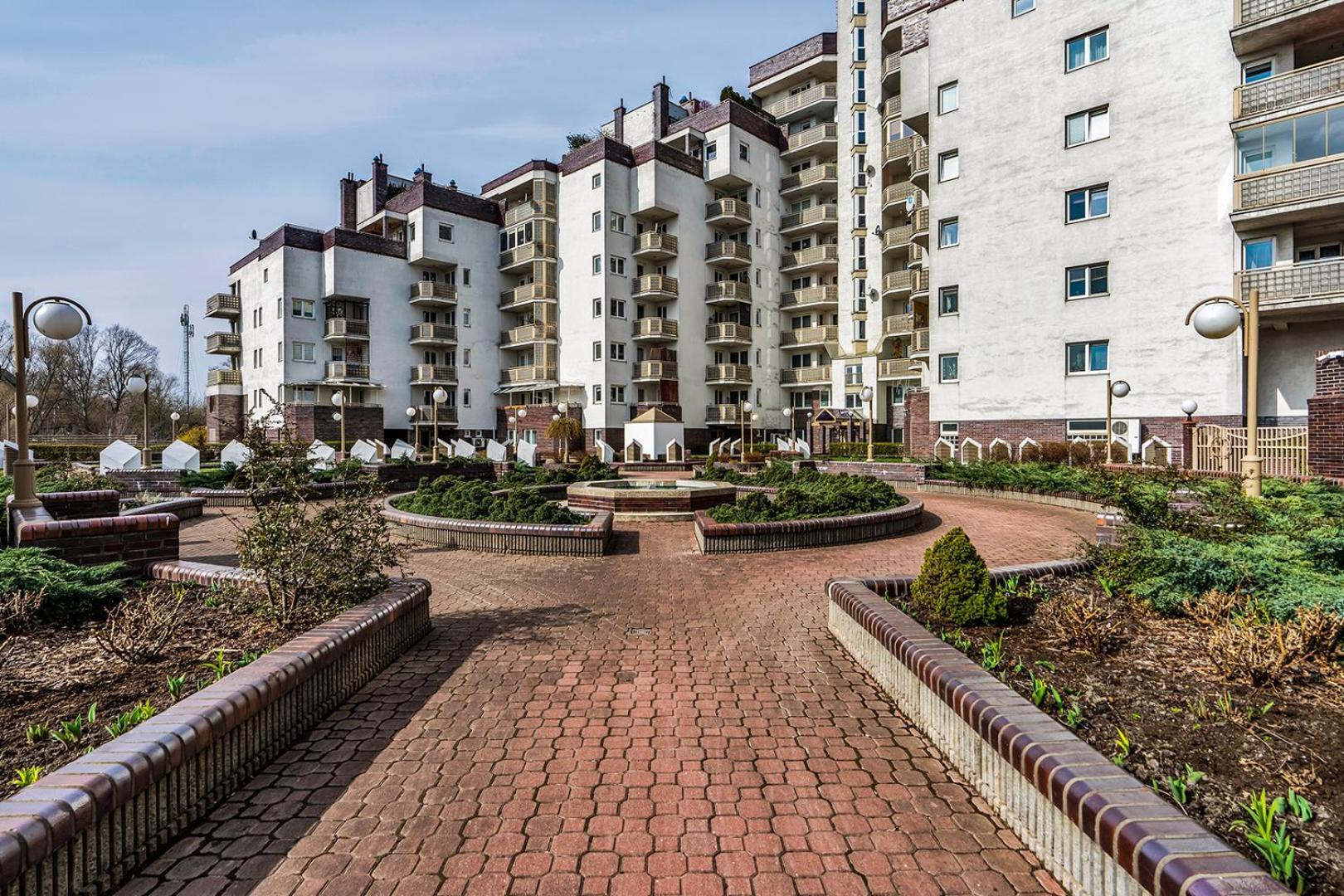 Goclaw Retreat With Balcony - River & Park Nearby - By Rentujemy Apartament